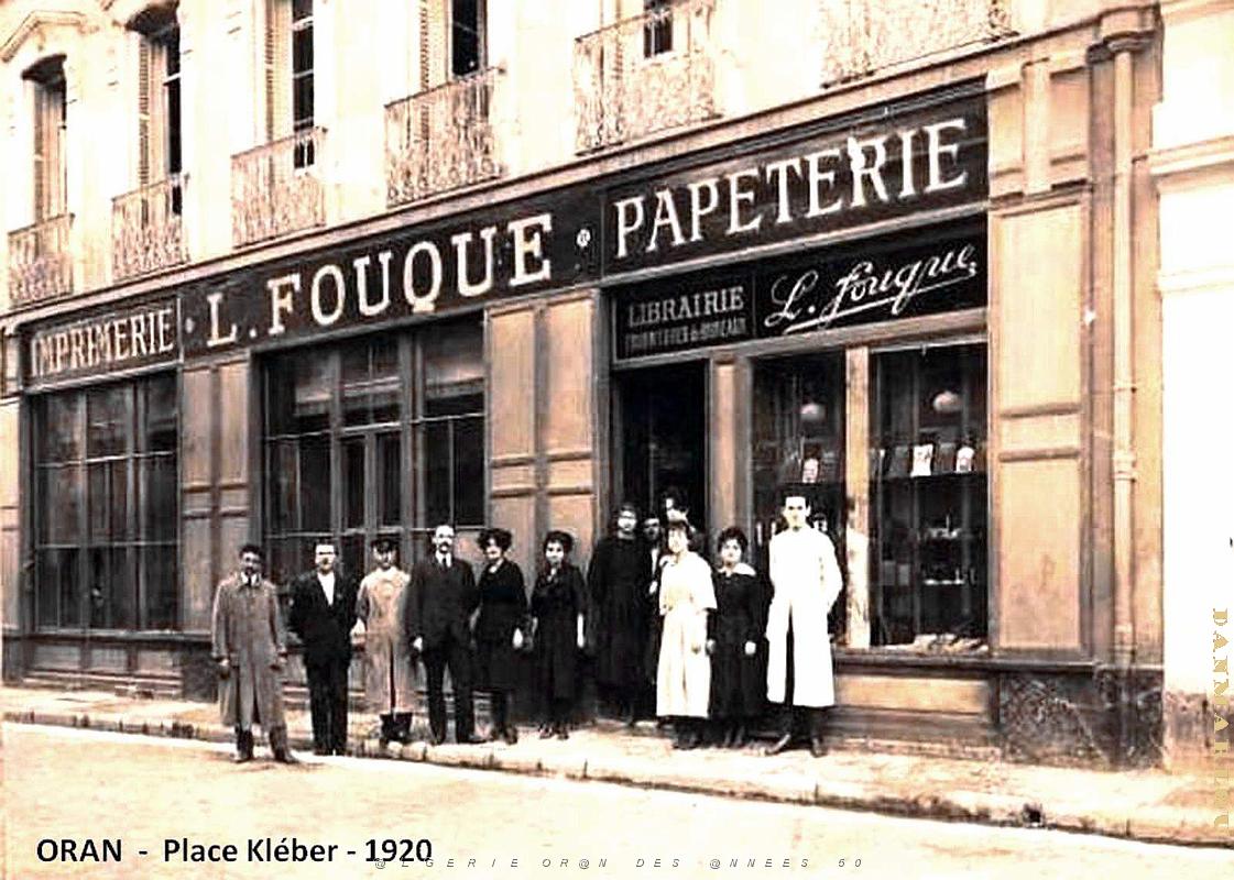 Oran - Place Kleber - Imprimerie Fouque - 1920.jpg